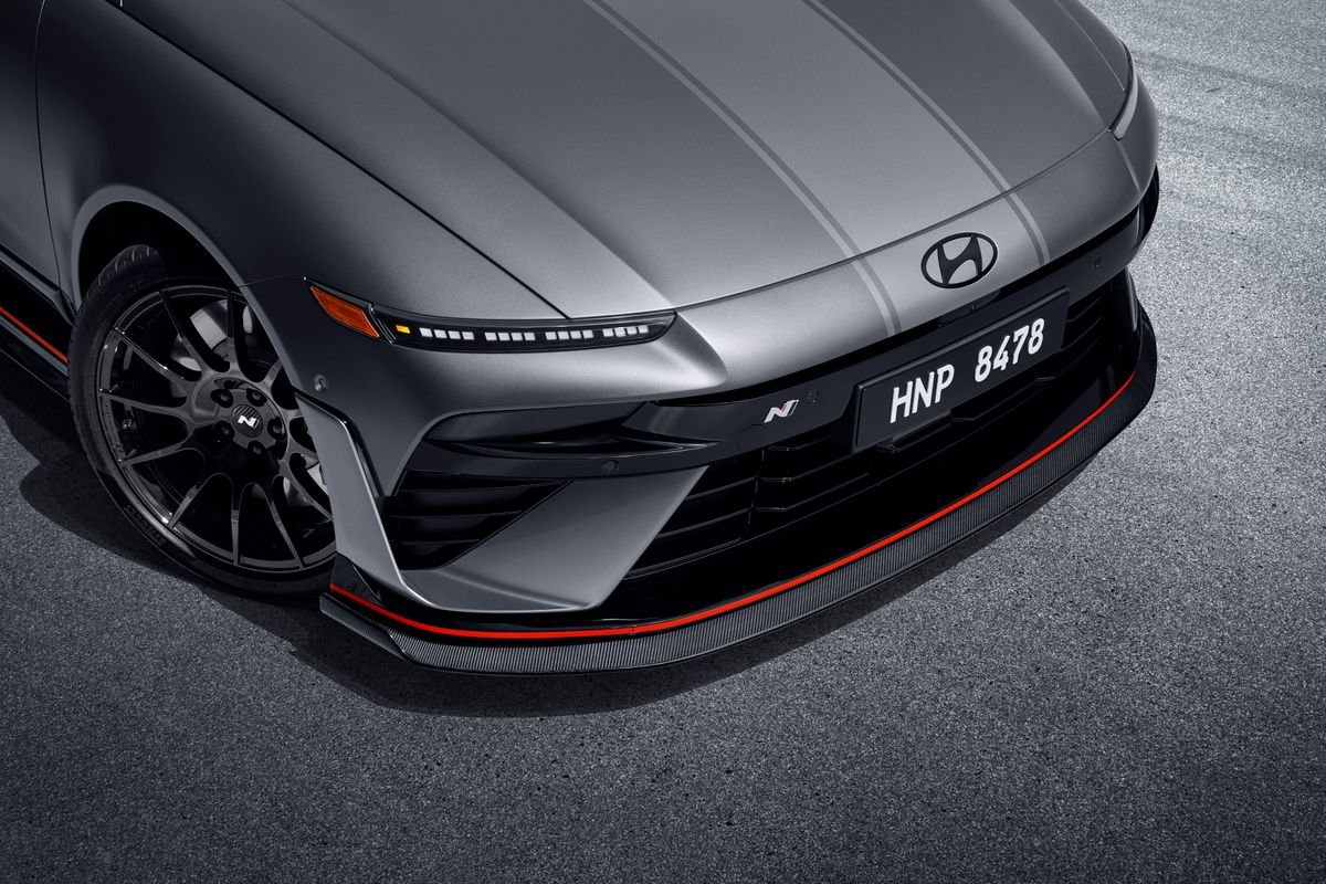 سيارة HYUNDAI